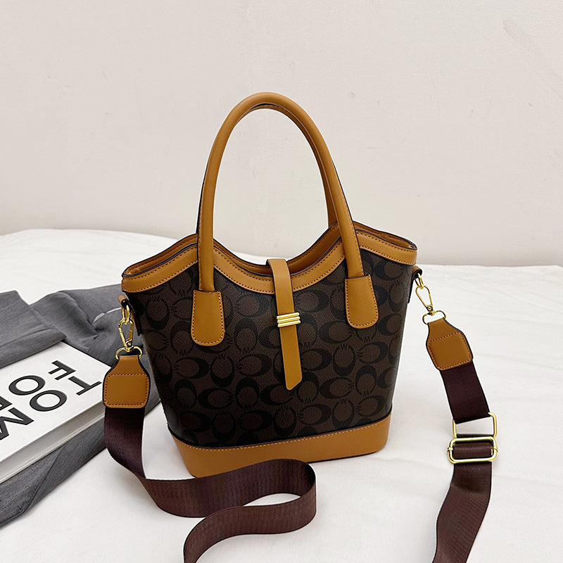 Women's handbags are a symbol of taste and a code to your confidence.