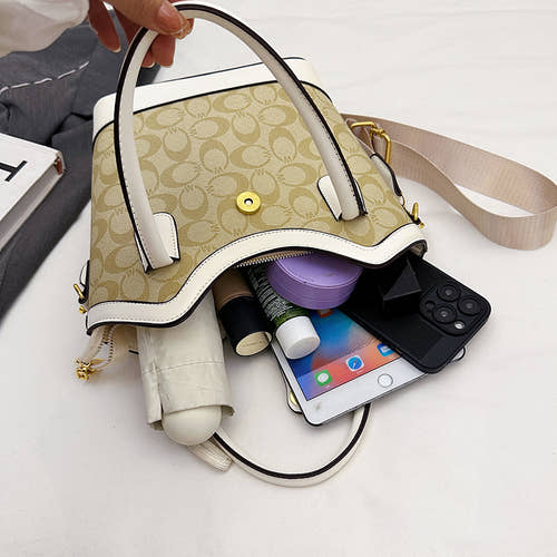 Women's handbags are a symbol of taste and a code to your confidence.