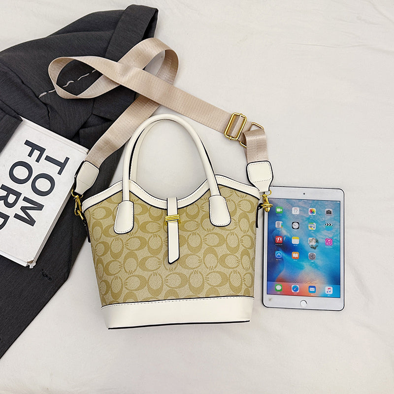 Women's handbags are a symbol of taste and a code to your confidence.