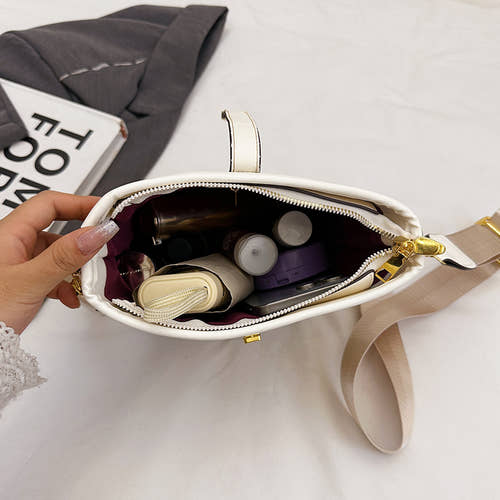 single shoulder crossbody handbag