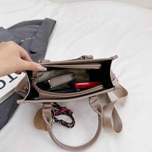 single shoulder crossbody handbag