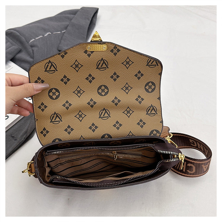 Small square shoulder bag