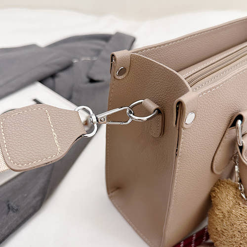 single shoulder crossbody handbag