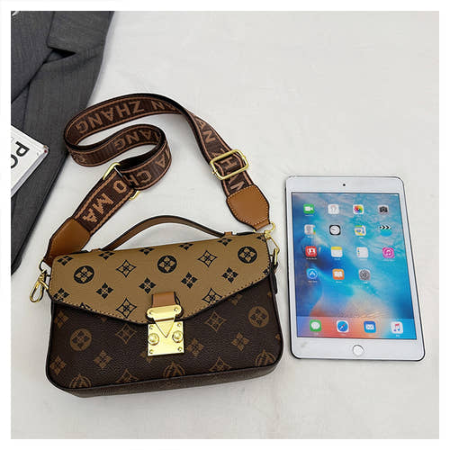 Small square shoulder bag