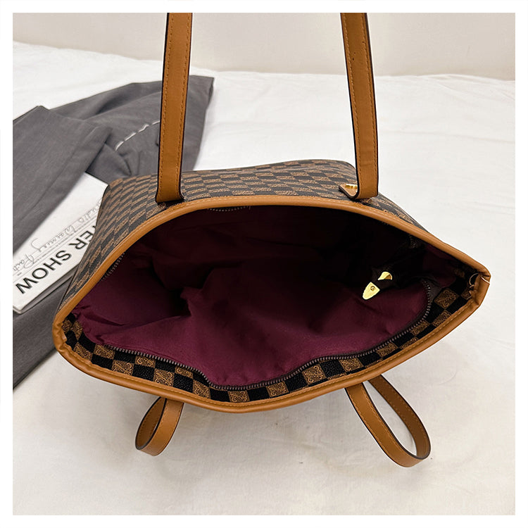 Elegant shoulder bag