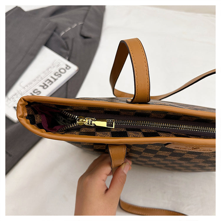 Elegant shoulder bag