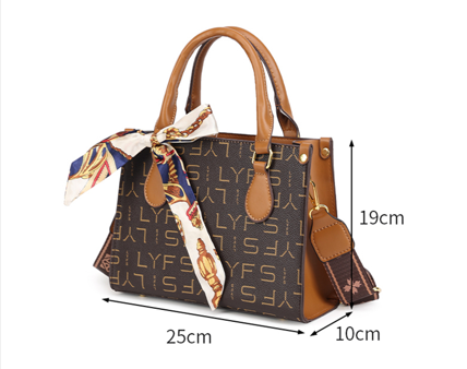 Elegant shoulder bag