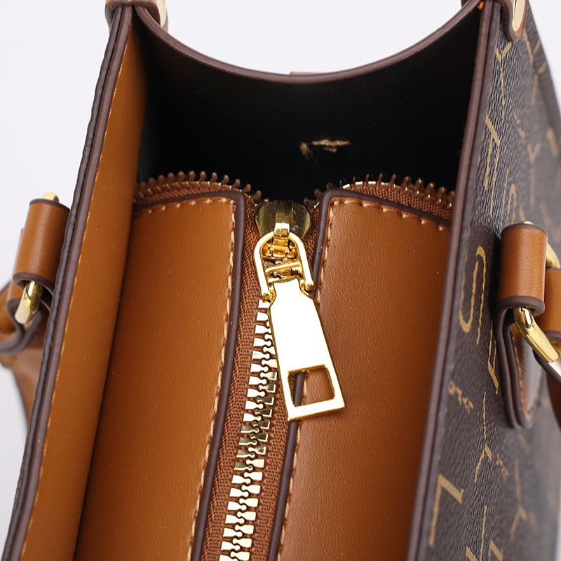 Elegant shoulder bag