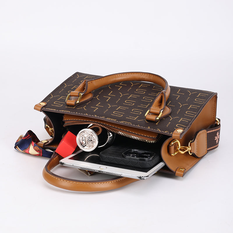 Elegant shoulder bag