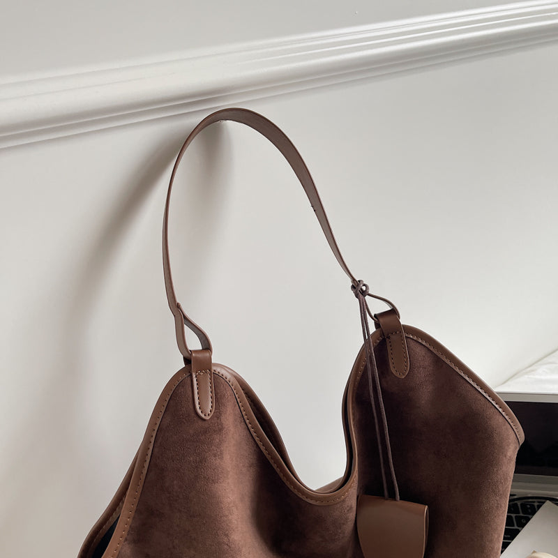 single shoulder handbag