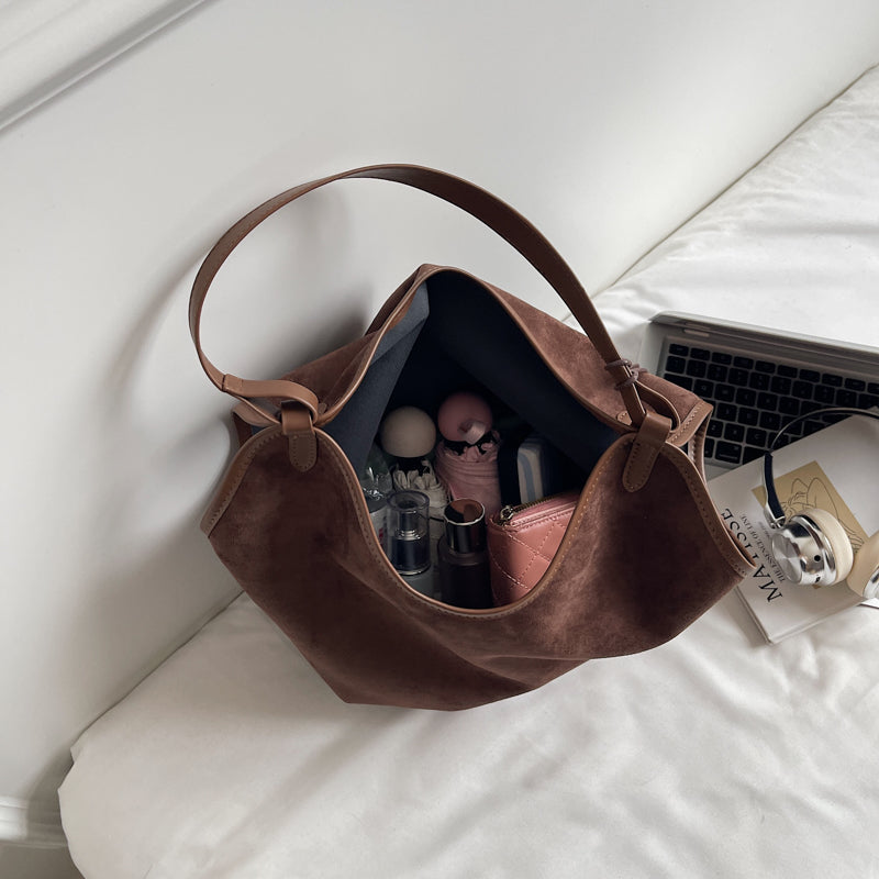 single shoulder handbag