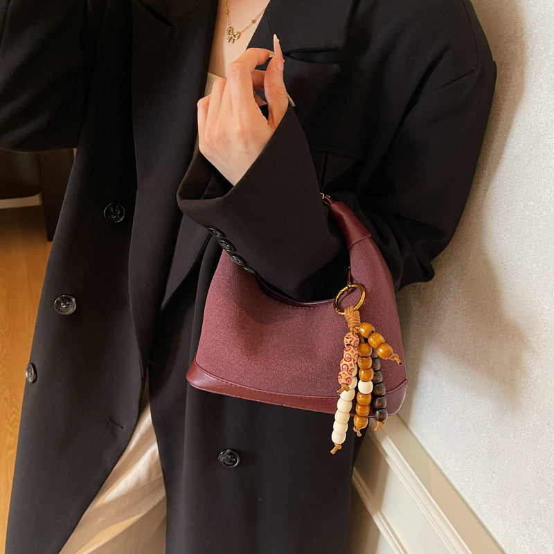 Elegant shoulder bag