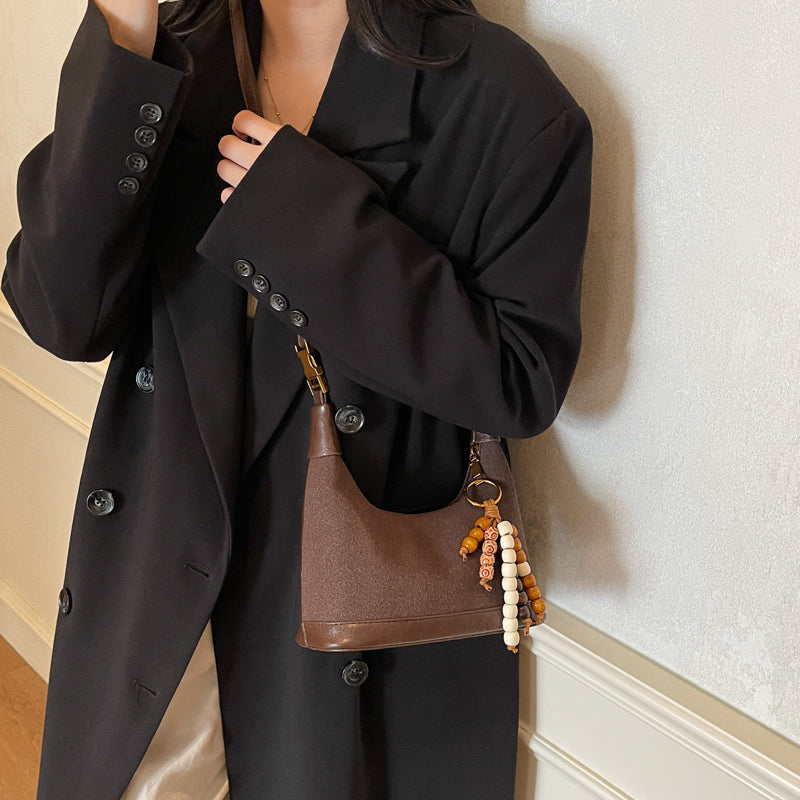 Elegant shoulder bag