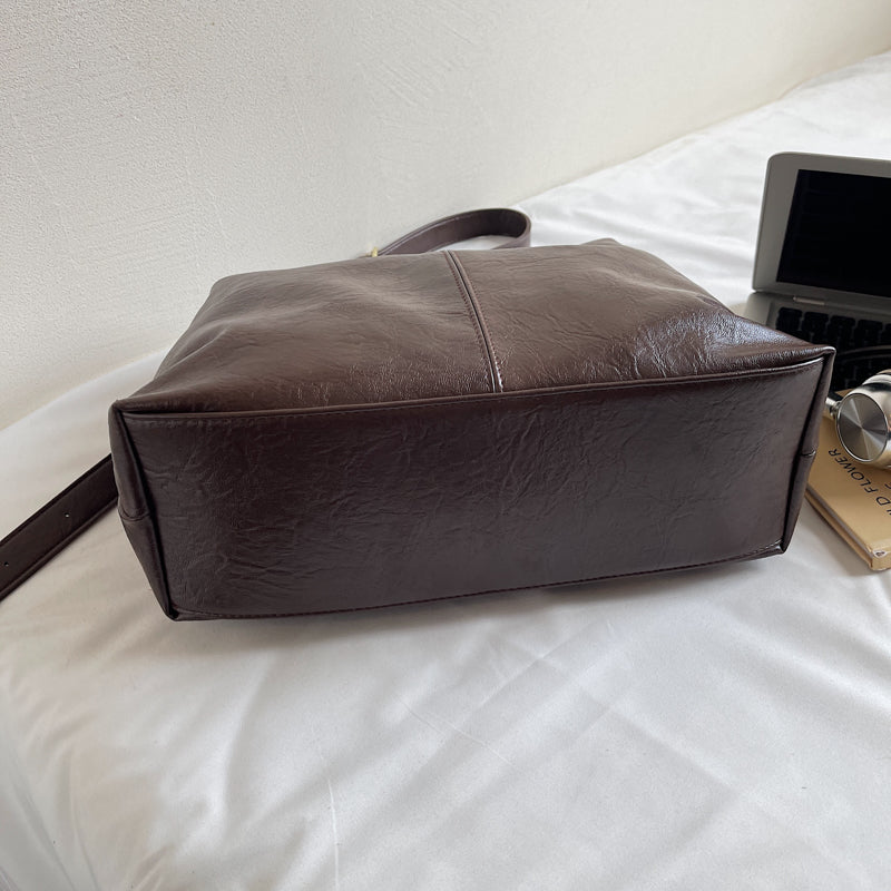 single shoulder crossbody handbag