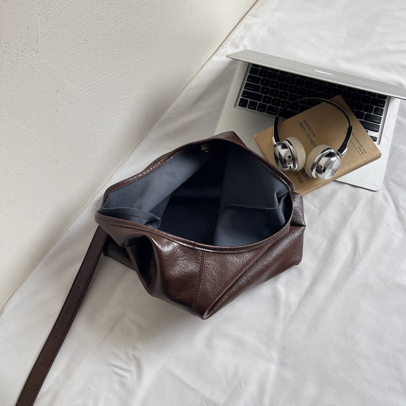 single shoulder crossbody handbag