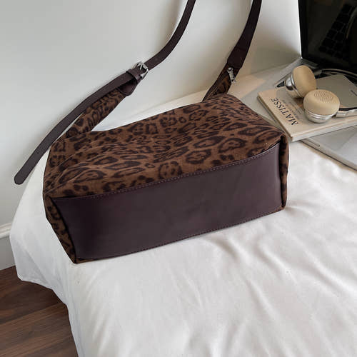 Leopard print suede shoulder bag