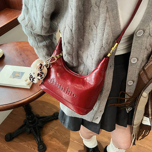 single shoulder handbag