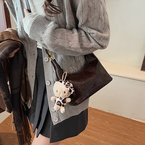 single shoulder handbag