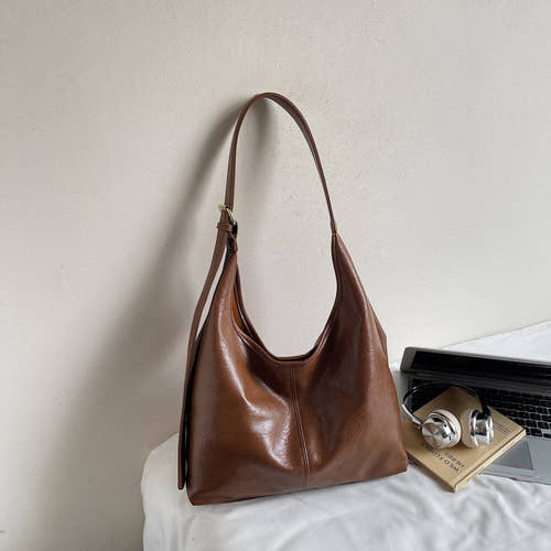 single shoulder crossbody handbag