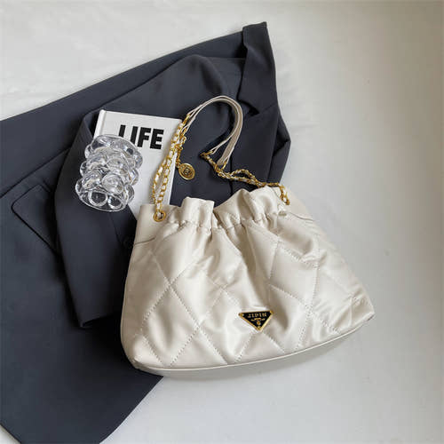 Elegant shoulder bag